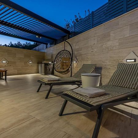 Villa Marassi With Heated Pool, Hot Tub And Sauna ซริกเวนิซา ภายนอก รูปภาพ