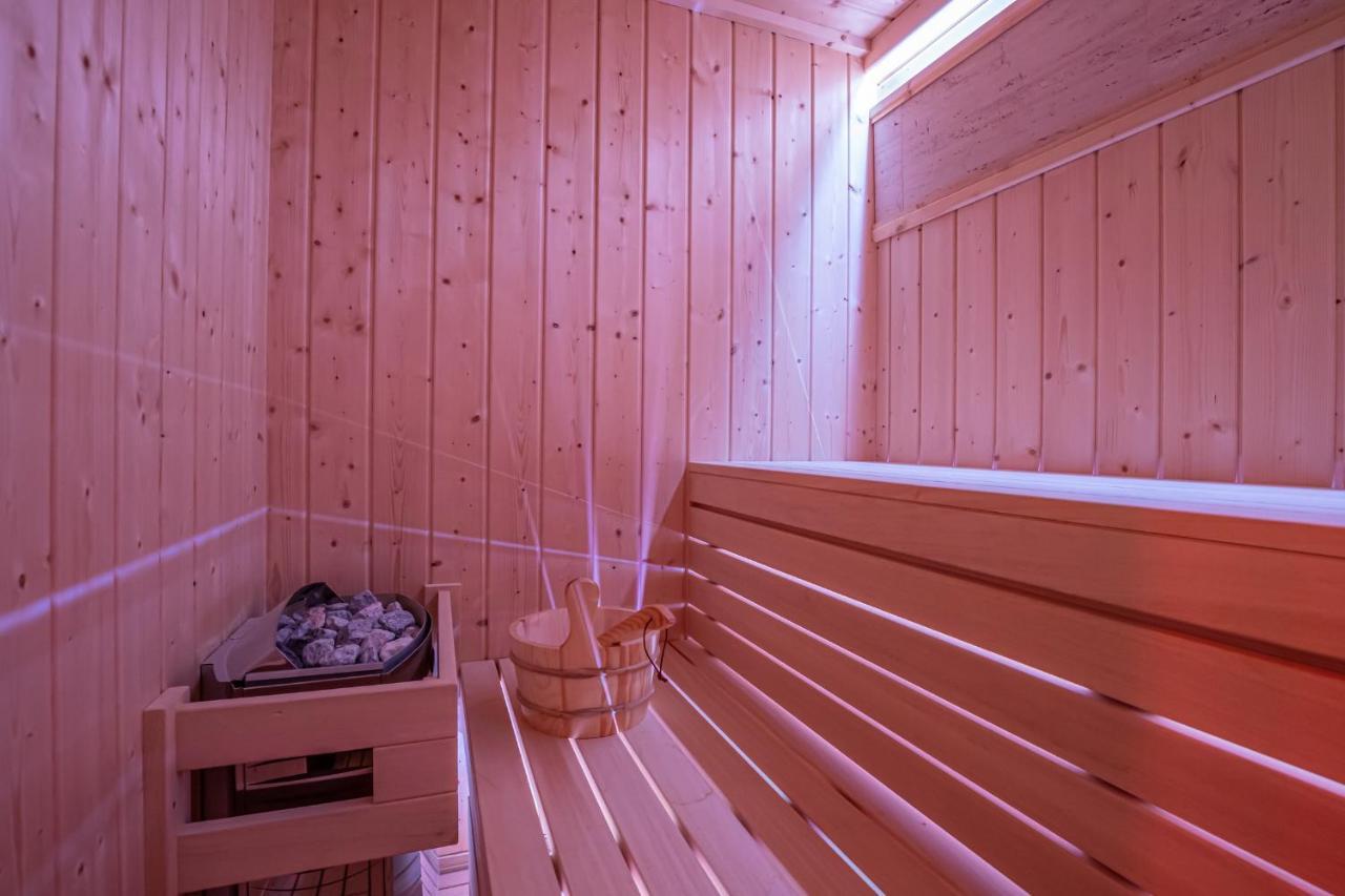 Villa Marassi With Heated Pool, Hot Tub And Sauna ซริกเวนิซา ภายนอก รูปภาพ