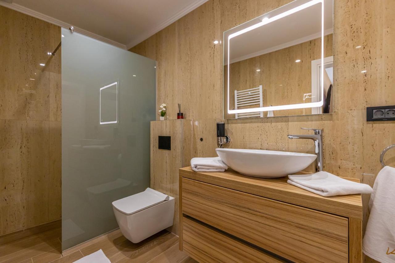 Villa Marassi With Heated Pool, Hot Tub And Sauna ซริกเวนิซา ภายนอก รูปภาพ