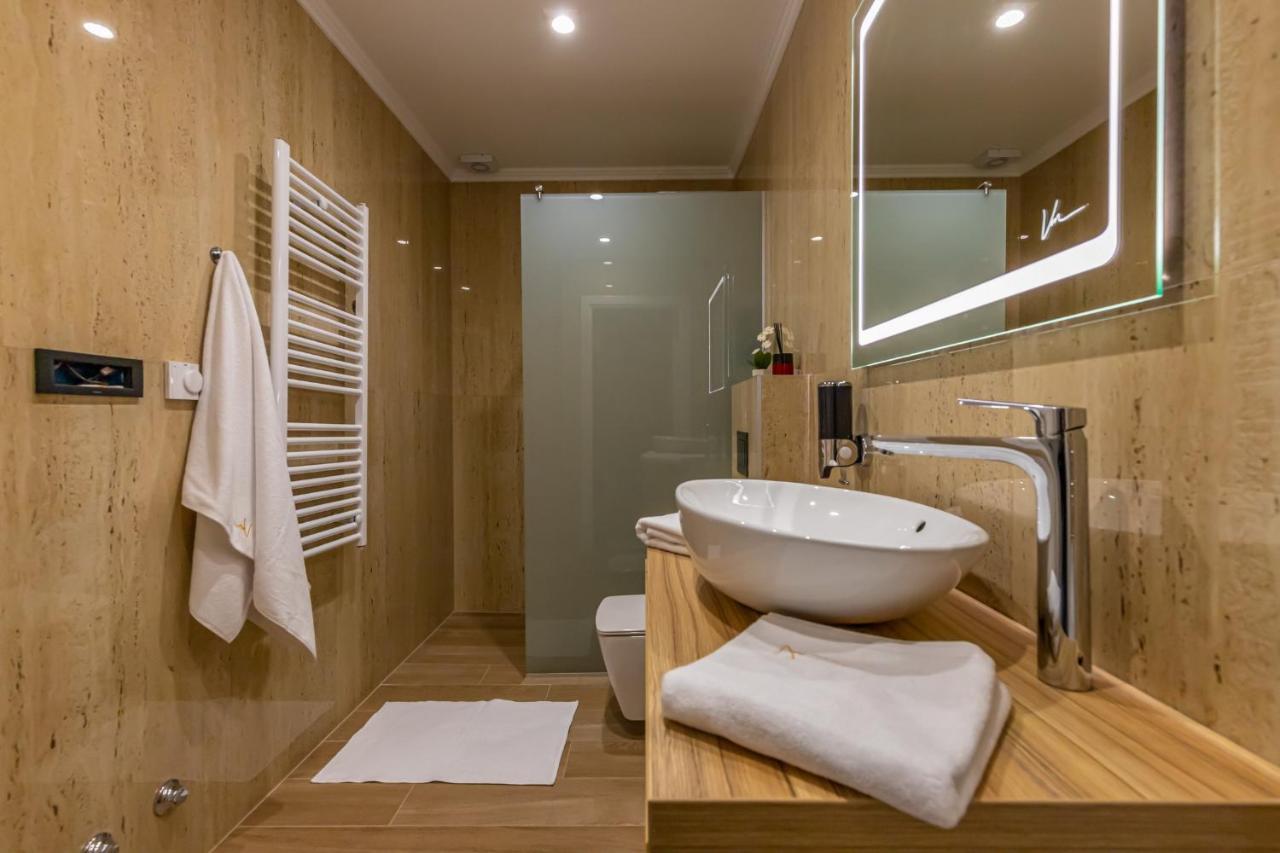 Villa Marassi With Heated Pool, Hot Tub And Sauna ซริกเวนิซา ภายนอก รูปภาพ