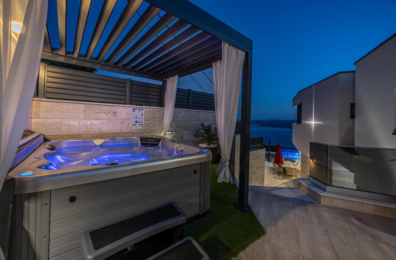 Villa Marassi With Heated Pool, Hot Tub And Sauna ซริกเวนิซา ภายนอก รูปภาพ